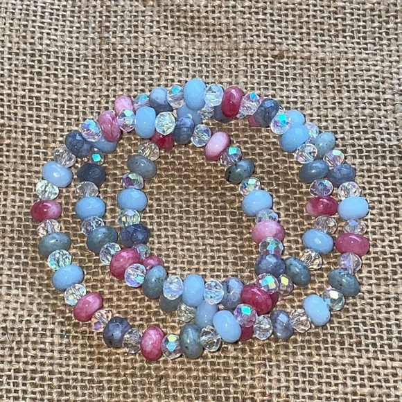 Stackable stone bracelet mixed beads pastel Crystal 7 1/2 stretch Baby Shower - Picture 4 of 7